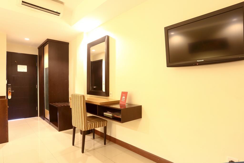 Zen Rooms Legian Dewi Sri 庫塔 客房 照片