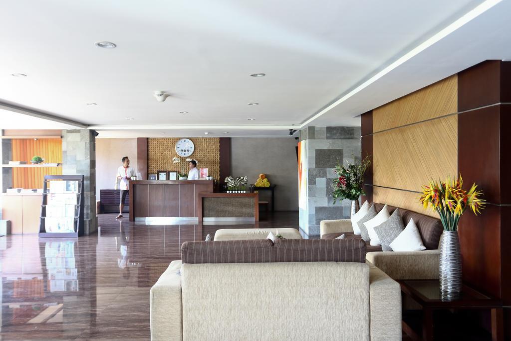 Zen Rooms Legian Dewi Sri 庫塔 外观 照片