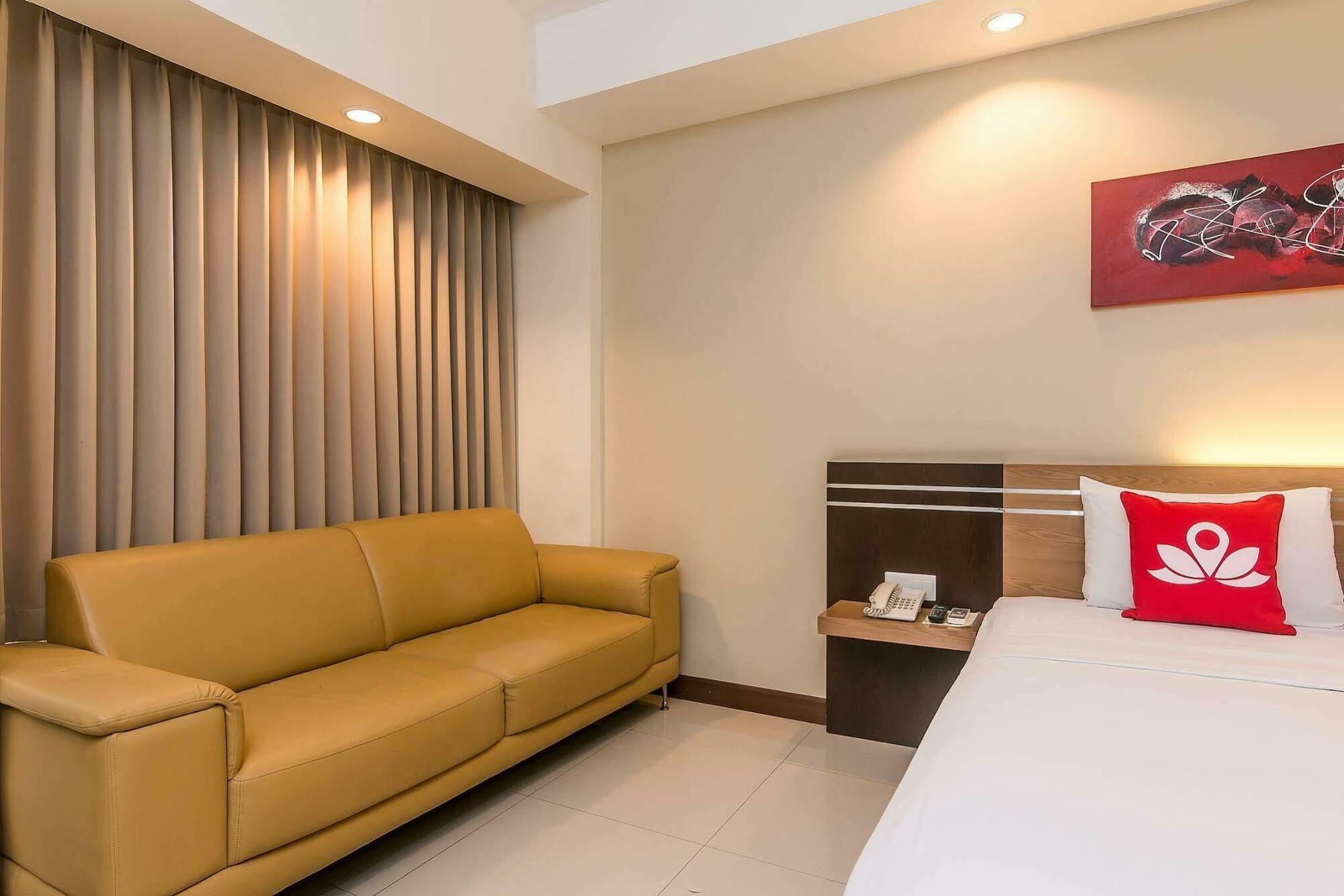Zen Rooms Legian Dewi Sri 庫塔 外观 照片