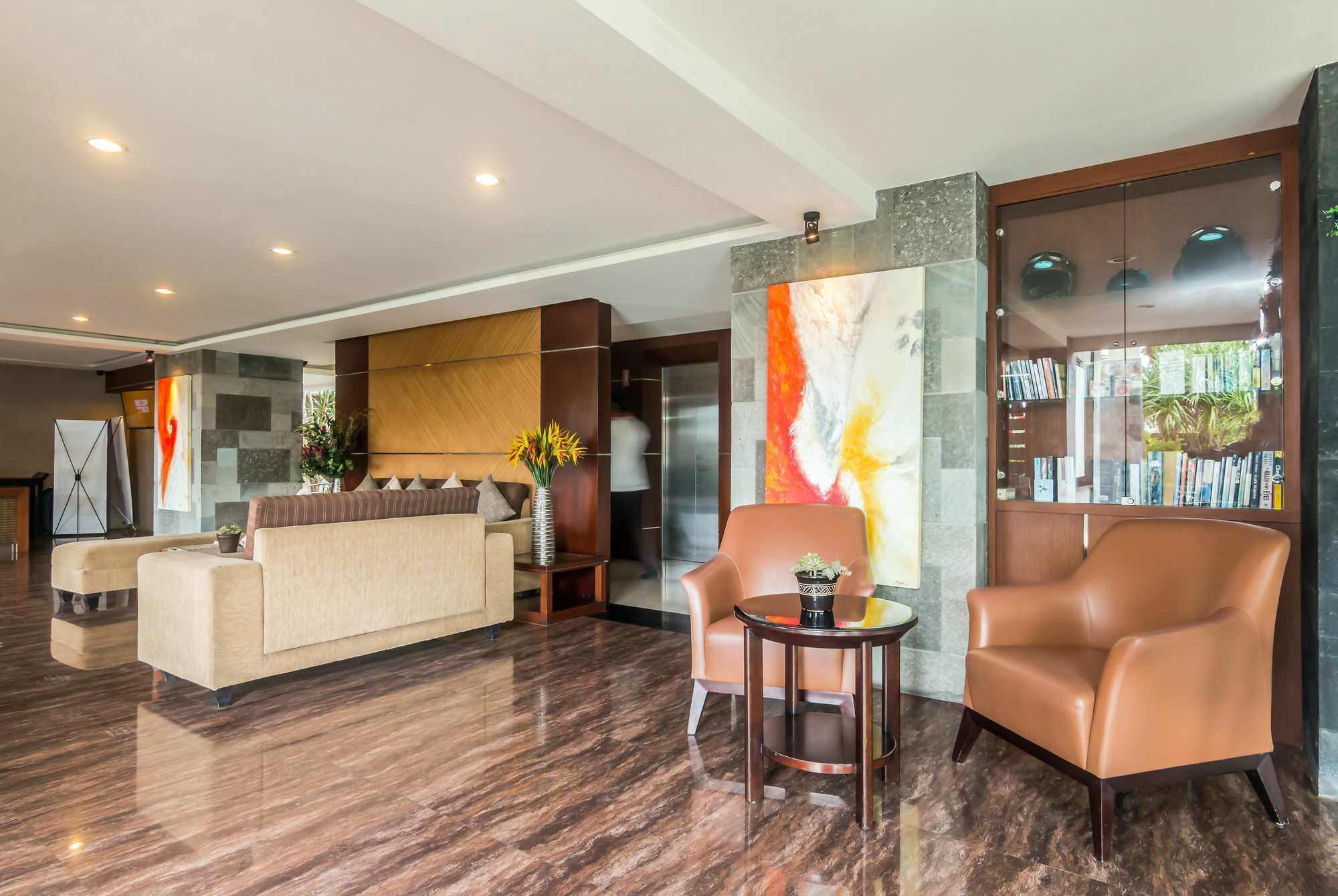Zen Rooms Legian Dewi Sri 庫塔 外观 照片